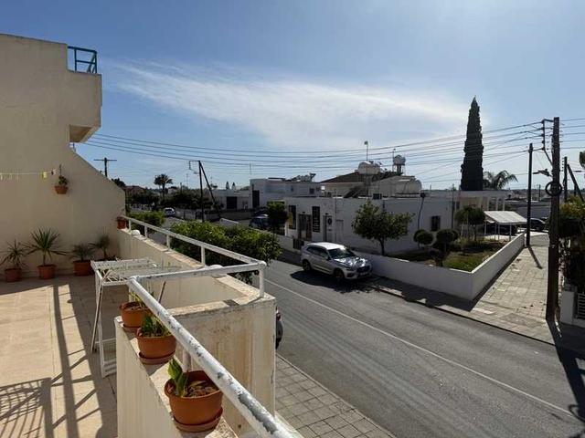 2-bedroom apartment for sale: https://www.bazaraki.com/adv/5797663_2-bedroom-apartment-for-sale (www.bazaraki.com)