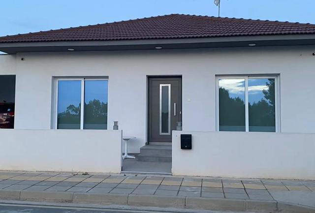 3-bedroom house in Famagusta № 153856: https://dom.com.cy/en/catalog/sale/153856/ (dom.com.cy)