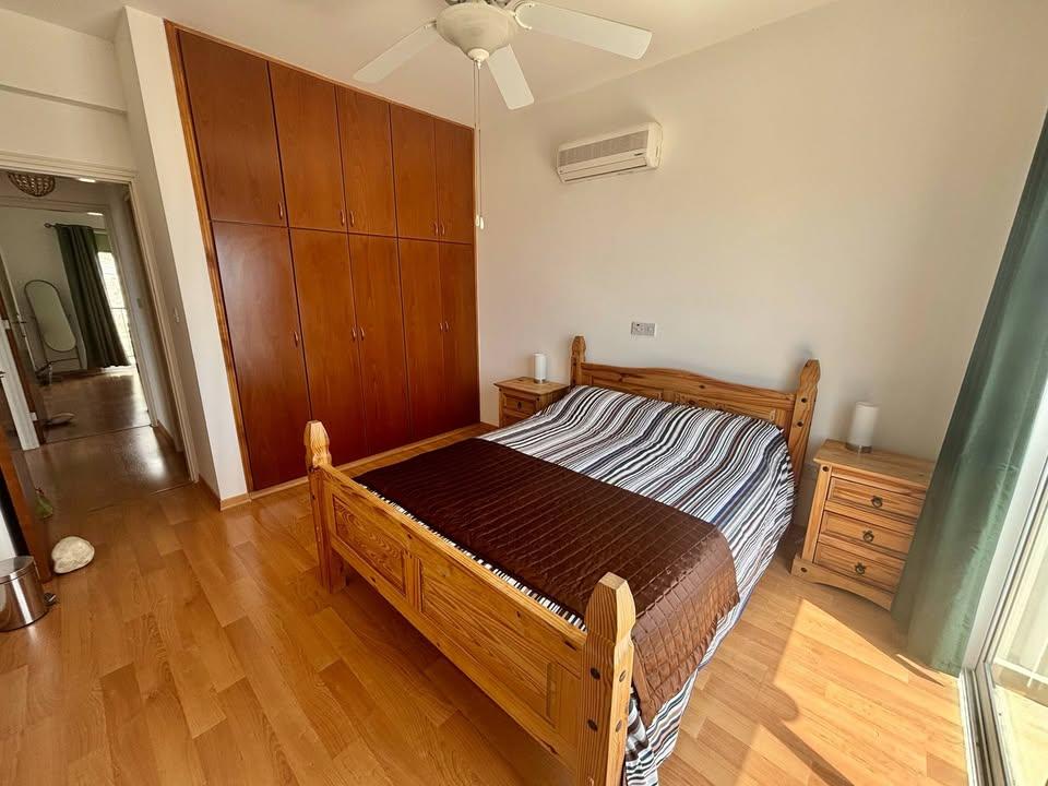 2 beds 1 bath Flat/apartment: https://www.facebook.com/marketplace/item/2848408678695148 (www.facebook.com)