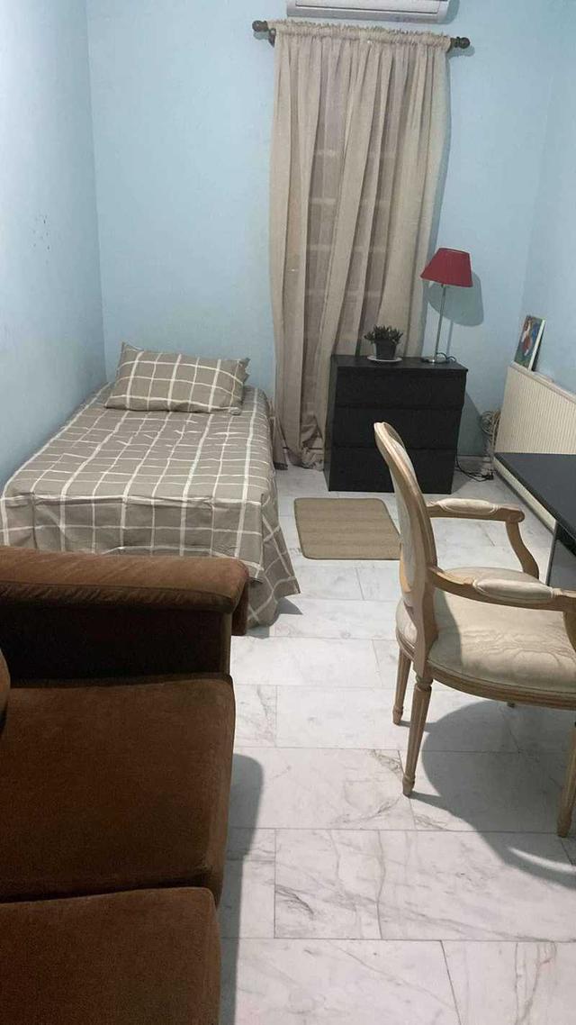 Small room for one person only .. all bills included in orice: https://www.bazaraki.com/adv/5798212_small-room-for-one-person-only-all-bills-included-in-orice (www.bazaraki.com)