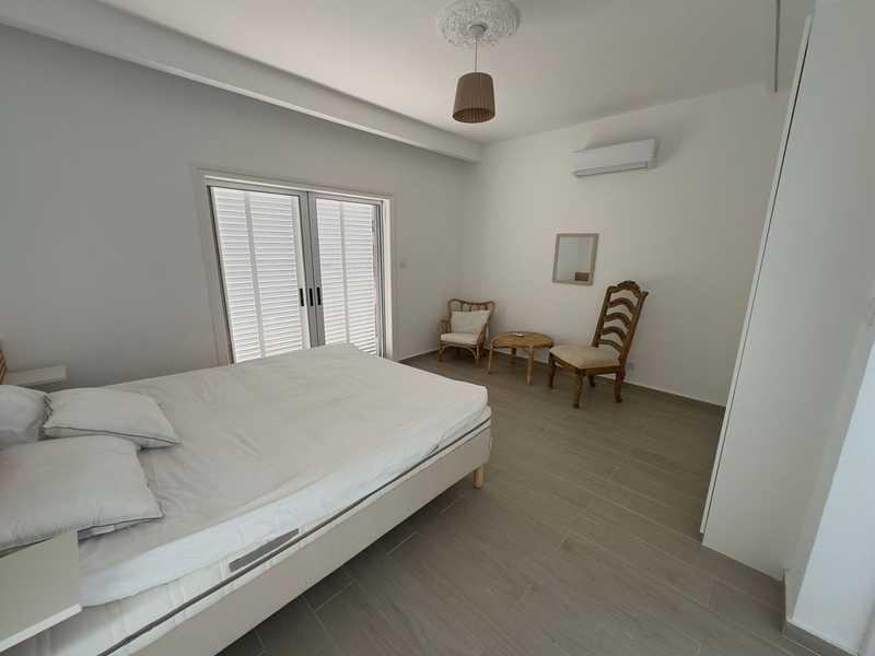 6-bedroom villa to rent: https://www.bazaraki.com/adv/5794250_6-bedroom-villa-to-rent (www.bazaraki.com)
