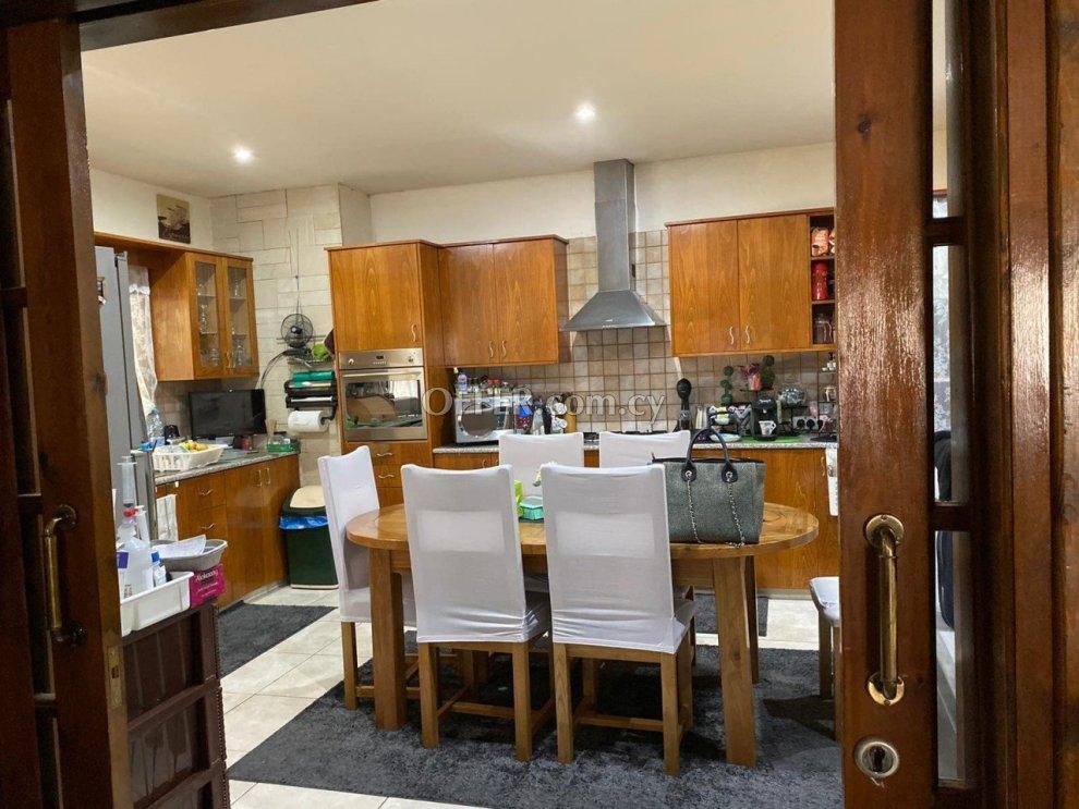 House (Detached) in Pera Chorio Nisou, Nicosia for Sale: https://www.offer.com.cy/en/house-detached-in-pera-chorio-nisou-nicosia-for-sale/21-727238/ (www.offer.com.cy)