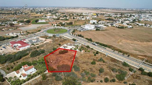 3,165 SQM Agricultural Land for sale in Paralimni, Famagusta: https://www.buysellcyprus.com/property-for-sale/famagusta/paralimni/land-for-sale-paralimni-famagusta-1800642.html (www.buysellcyprus.com)