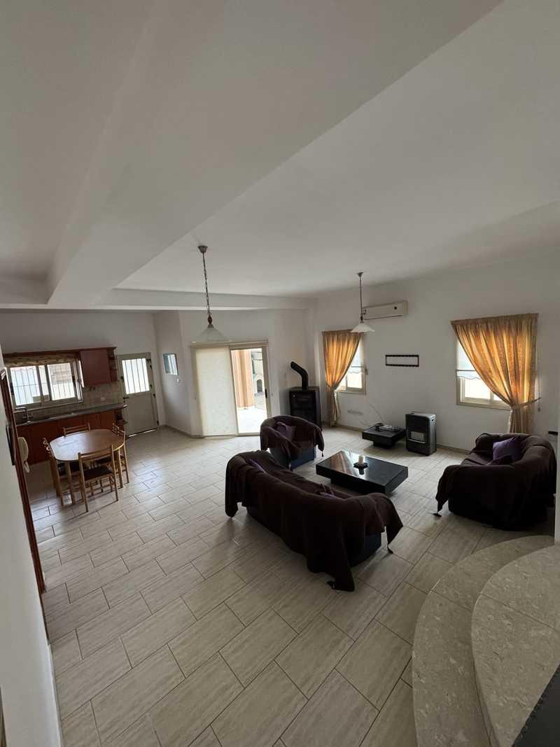4-bedroom semi-detached to rent: https://www.bazaraki.com/adv/5793622_4-bedroom-semi-detached-to-rent (www.bazaraki.com)