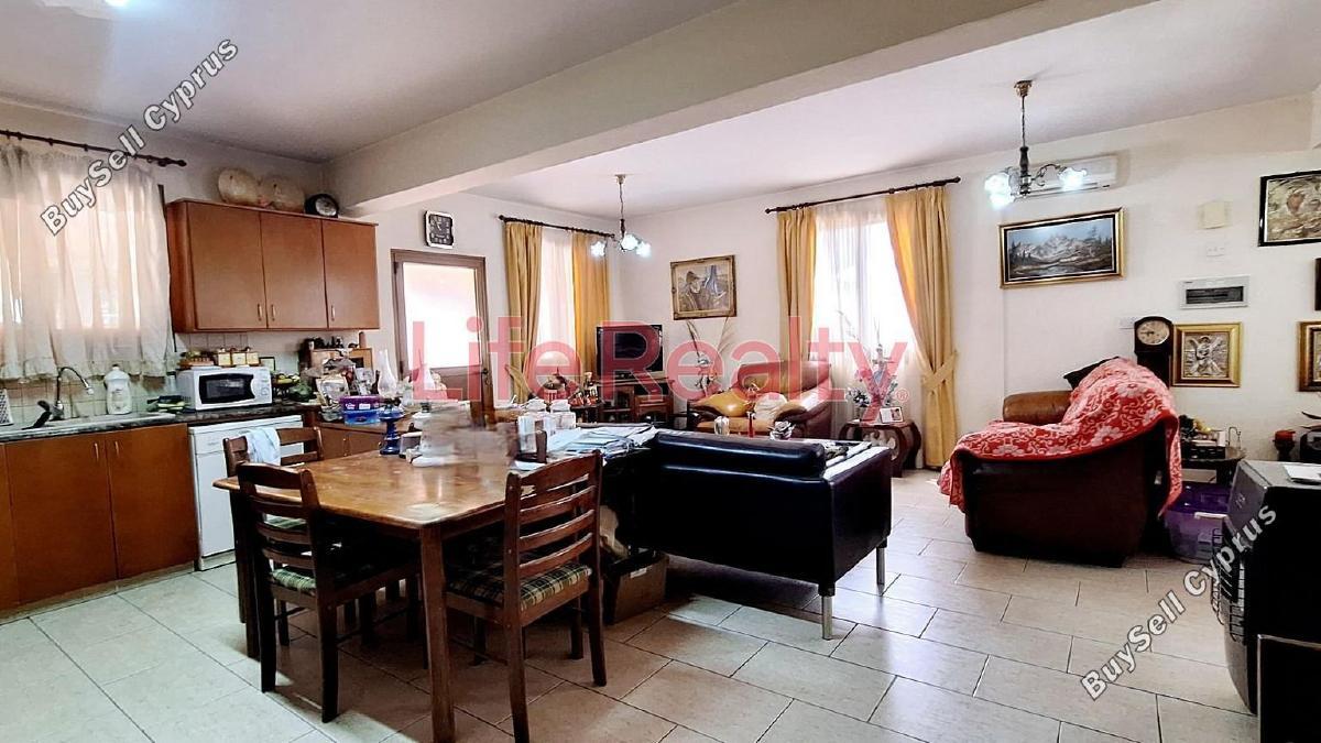3 Bedroom Detached house for sale in Agios Spyridonas, Limassol: https://www.buysellcyprus.com/property-for-sale/limassol/agios-spyridonas/3-bed-detached-house-for-sale-agios-spyridonas-limassol-1794232.html (www.buysellcyprus.com)