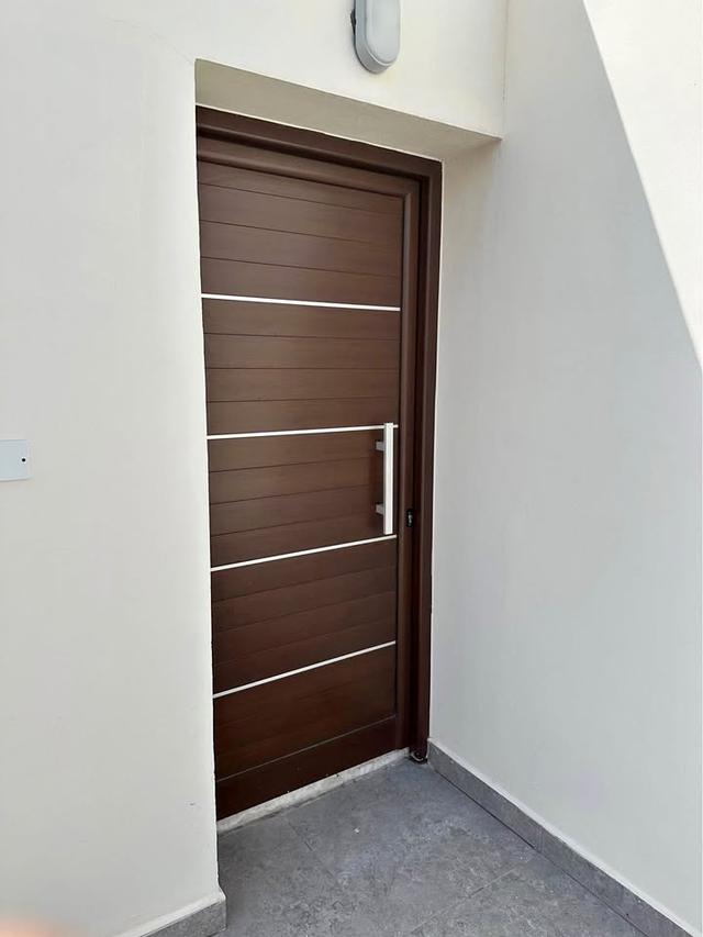 Studio: https://www.facebook.com/marketplace/item/1367424091006074 (www.facebook.com)