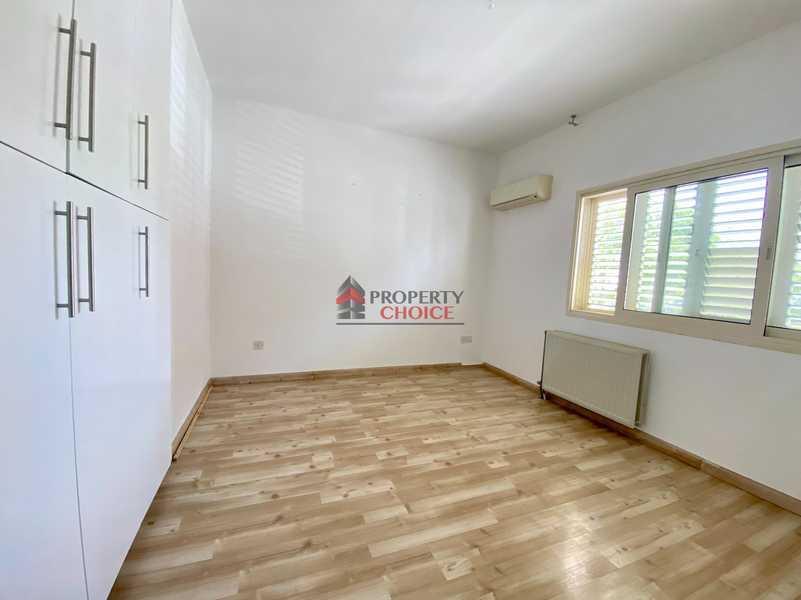 3-bedroom apartment to rent: https://www.bazaraki.com/adv/5787113_3-bedroom-apartment-to-rent (www.bazaraki.com)