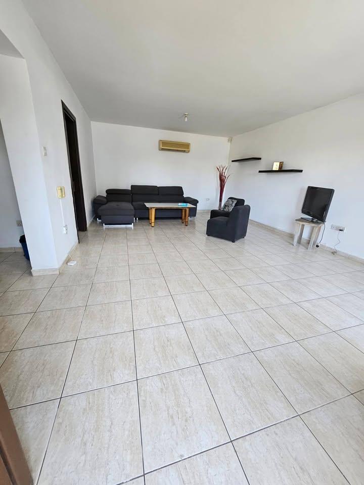 Apartment for rent: https://www.facebook.com/marketplace/item/1332107928087057 (www.facebook.com)