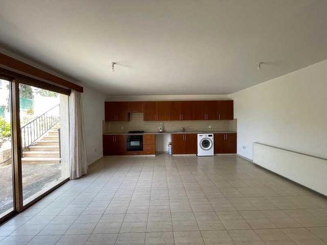 6-bedroom detached house to rent: https://www.bazaraki.com/adv/5797226_6-bedroom-detached-house-to-rent (www.bazaraki.com)