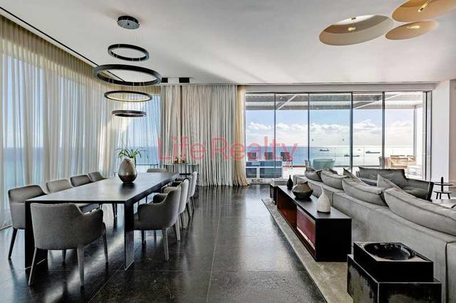 4-bedroom penthouse for sale: https://www.bazaraki.com/adv/5778708_4-bedroom-penthouse-for-sale (www.bazaraki.com)