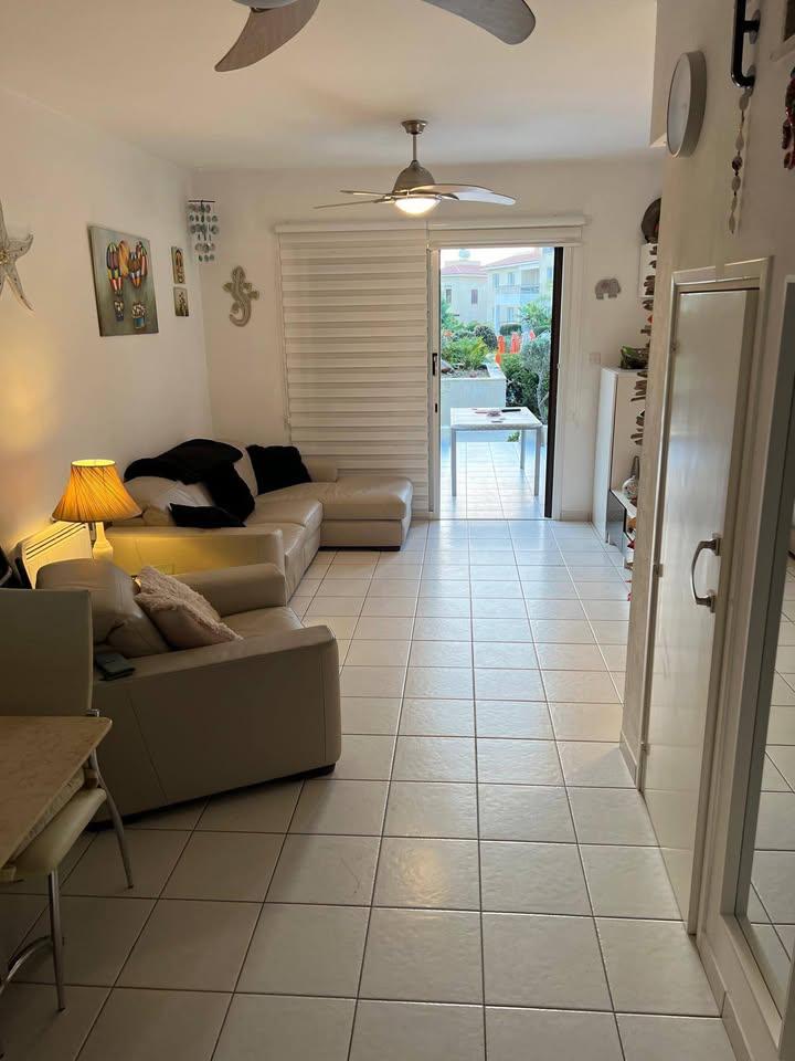 🏡**HOUSE FOR SALE DIRECTLY FROM THE OWNER!! 🏡**: https://www.facebook.com/marketplace/item/1885907595544118 (www.facebook.com)