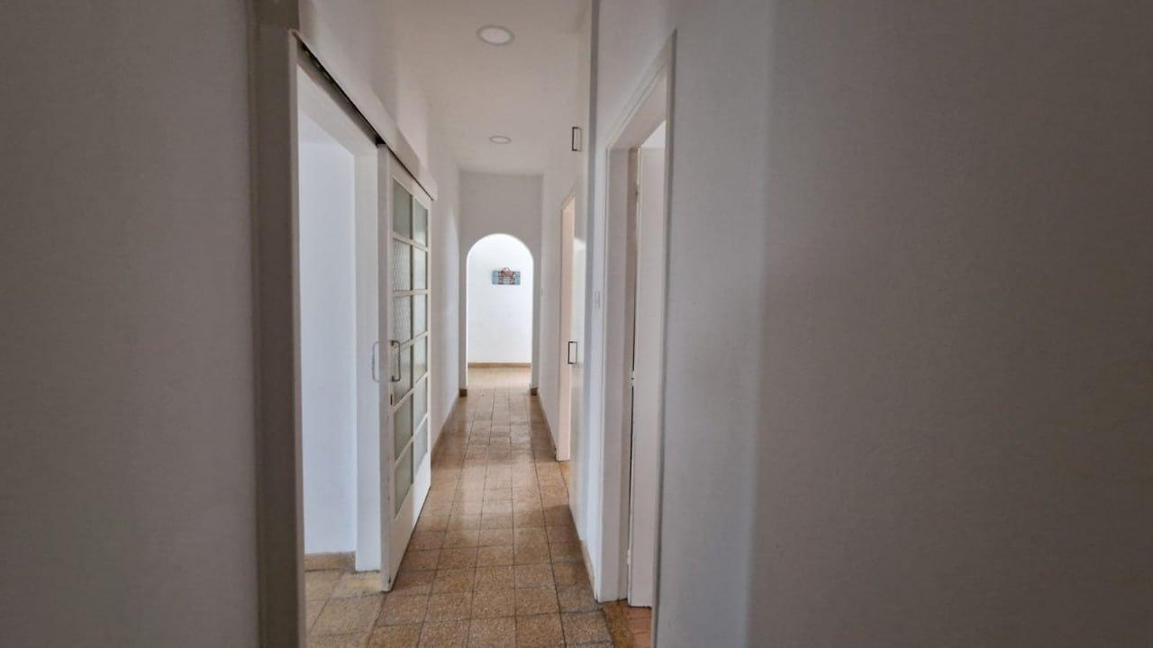 3-bedroom house in Larnaca №153302: https://dom.com.cy/en/catalog/rent/153302/ (dom.com.cy)