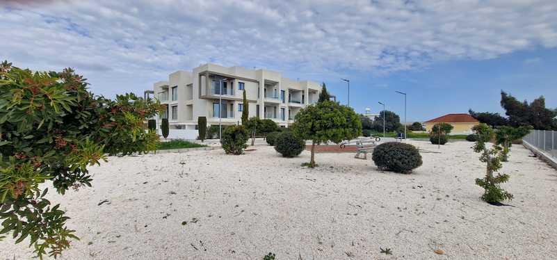 2-bedroom apartment to rent: https://www.bazaraki.com/adv/5790701_2-bedroom-apartment-to-rent (www.bazaraki.com)