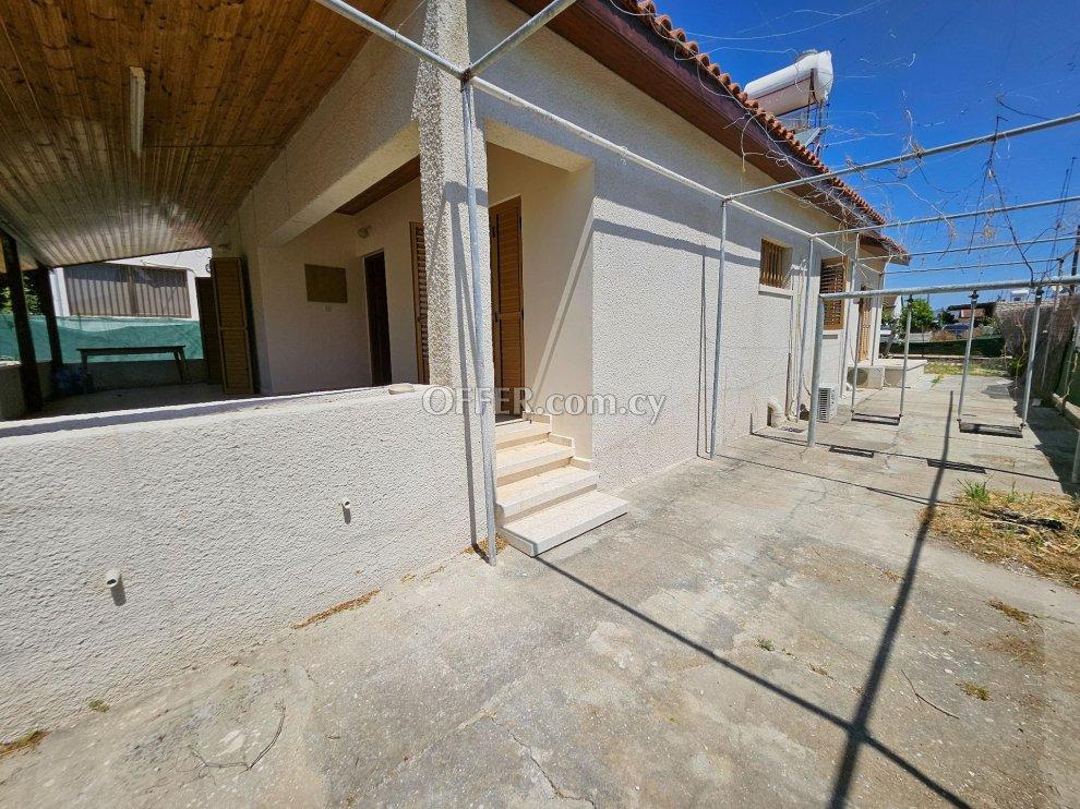 3 Bed Detached Bungalow for rent in Episkopi, Limassol: https://www.offer.com.cy/en/3-bed-detached-bungalow-for-rent-in-episkopi-limassol/21-816218/ (www.offer.com.cy)