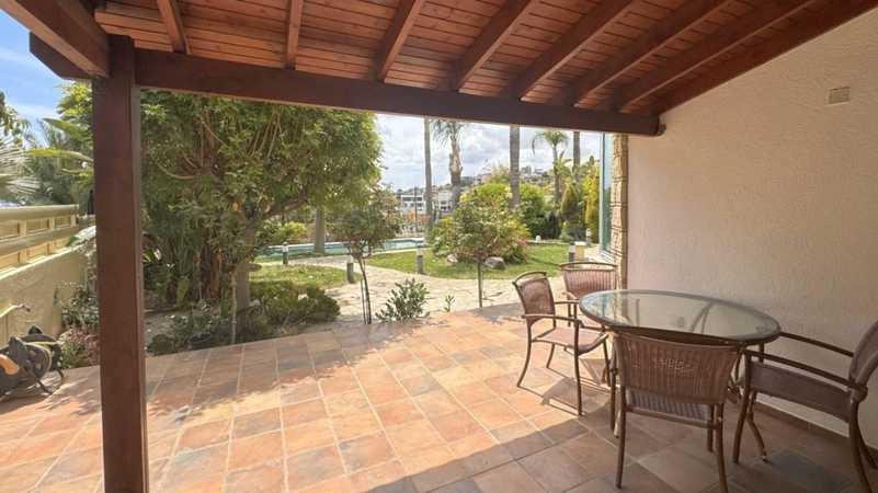 4-bedroom villa for sale: https://www.bazaraki.com/adv/5790833_4-bedroom-villa-for-sale (www.bazaraki.com)