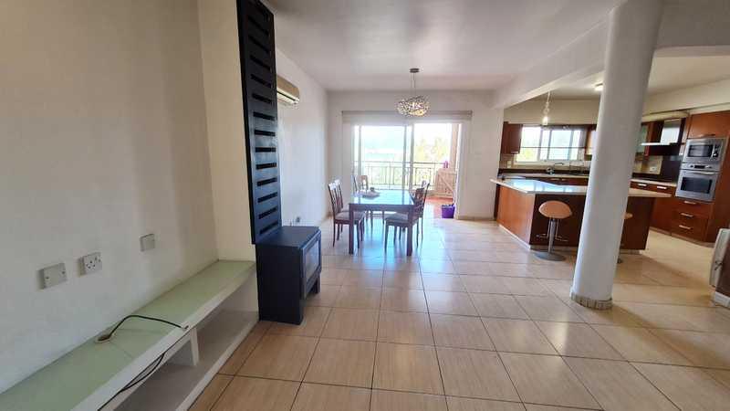 3-bedroom penthouse to rent: https://www.bazaraki.com/adv/5786490_3-bedroom-penthouse-to-rent (www.bazaraki.com)