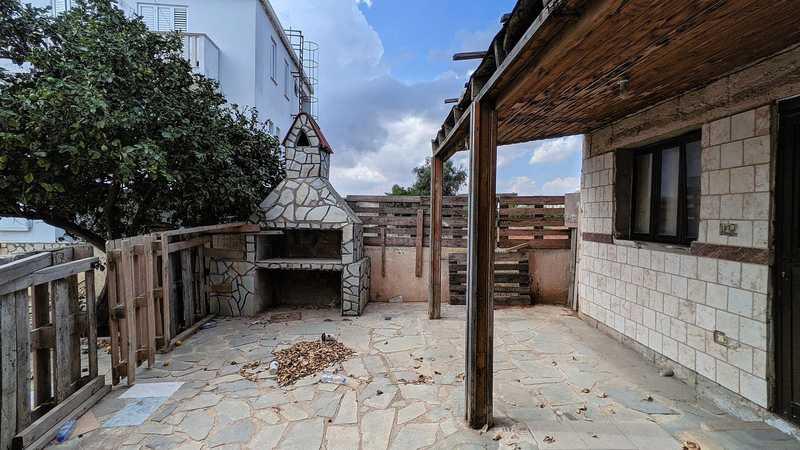 Shop in frenaros: https://www.bazaraki.com/adv/5790377_shop-in-frenaros (www.bazaraki.com)