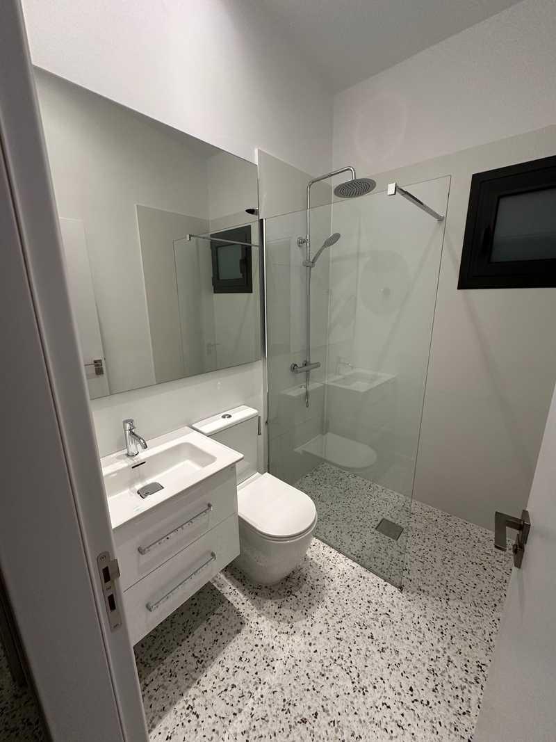 2-bedroom apartment to rent: https://www.bazaraki.com/adv/5767048_2-bedroom-apartment-to-rent (www.bazaraki.com)