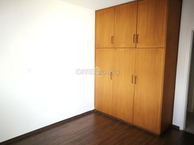 TWO BEDROOM APARTMENT IN CENTER LIMASSOL: https://www.offer.com.cy/en/two-bedroom-apartment-in-center-limassol/21-816796/ (www.offer.com.cy)