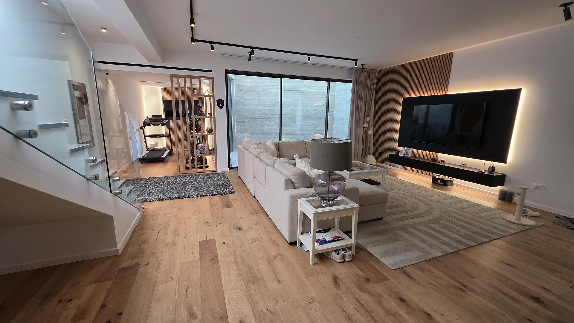 5-bedroom villa in Paphos № 152717: https://dom.com.cy/en/catalog/sale/152717/ (dom.com.cy)