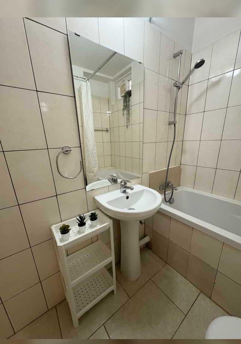  1-bedroom apartment to rent: https://www.bazaraki.com/adv/5789281_1-bedroom-apartment-to-rent (www.bazaraki.com)