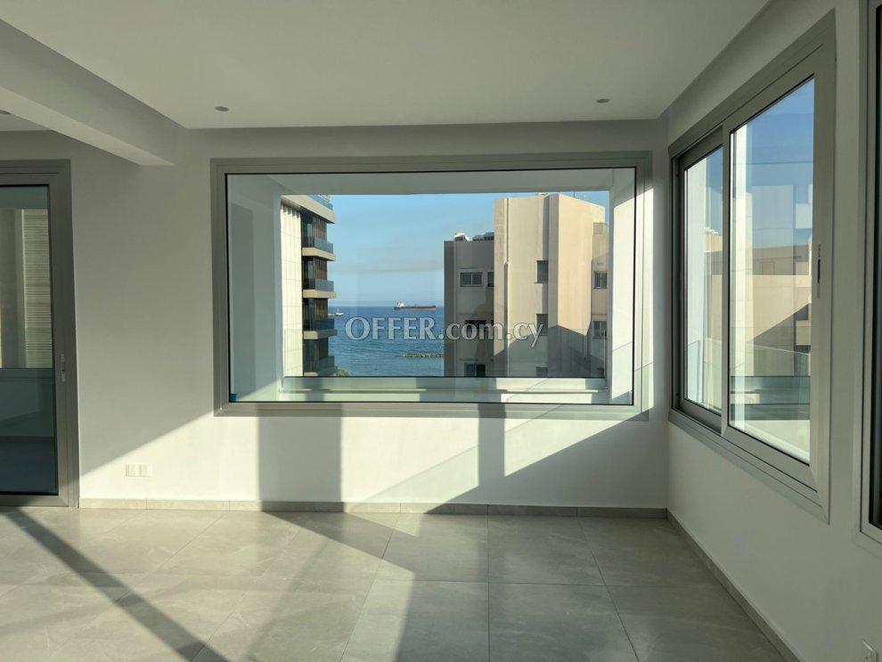 Apartment (Penthouse) in Neapoli, Limassol for Sale: https://www.offer.com.cy/en/apartment-penthouse-in-neapoli-limassol-for-sale/21-788261/ (www.offer.com.cy)