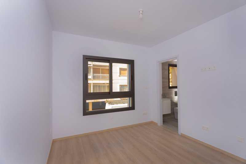 2-bedroom apartment for sale: https://www.bazaraki.com/adv/5788857_2-bedroom-apartment-for-sale (www.bazaraki.com)
