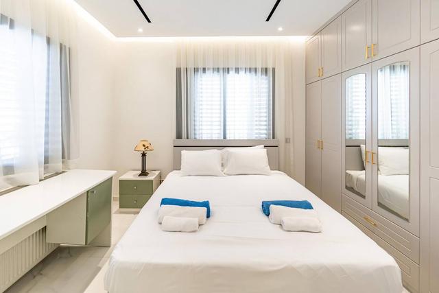 5-bedroom apartment in Paphos №152852: https://dom.com.cy/en/catalog/rent/152852/ (dom.com.cy)