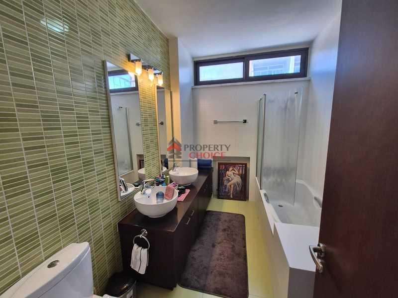 4-bedroom villa for sale: https://www.bazaraki.com/adv/5791407_4-bedroom-villa-for-sale (www.bazaraki.com)