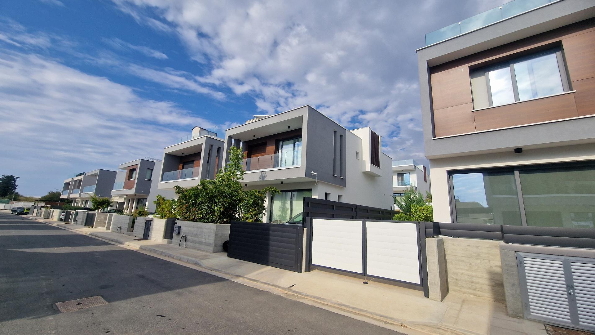 New 3-bedroom house in Paphos № 153079: https://dom.com.cy/en/catalog/sale/153079/ (dom.com.cy)