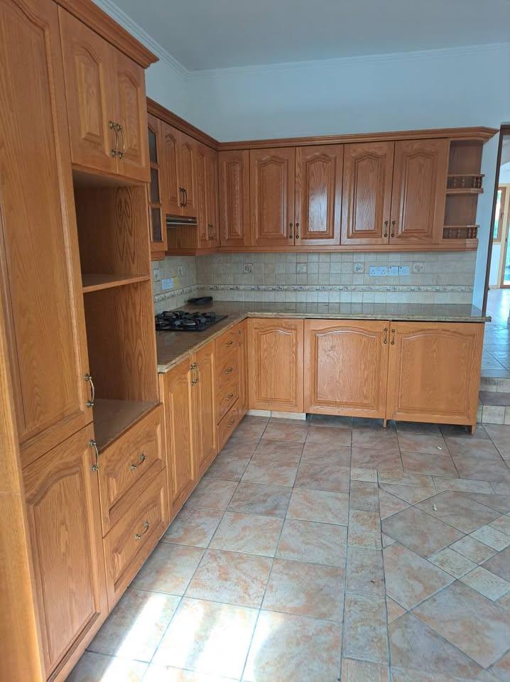 House for sale Latsia: https://www.facebook.com/marketplace/item/523999637315895 (www.facebook.com)