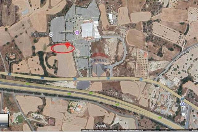Residential land 3679 m²: https://www.bazaraki.com/adv/5798158_residential-land-3679-m2 (www.bazaraki.com)