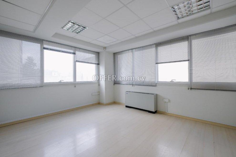 Office in Trypiotis Nicosia: https://www.offer.com.cy/en/office-in-trypiotis-nicosia/21-816317/ (www.offer.com.cy)
