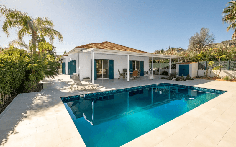 3-bedroom detached house for sale: https://www.bazaraki.com/adv/5793134_3-bedroom-detached-house-for-sale (www.bazaraki.com)