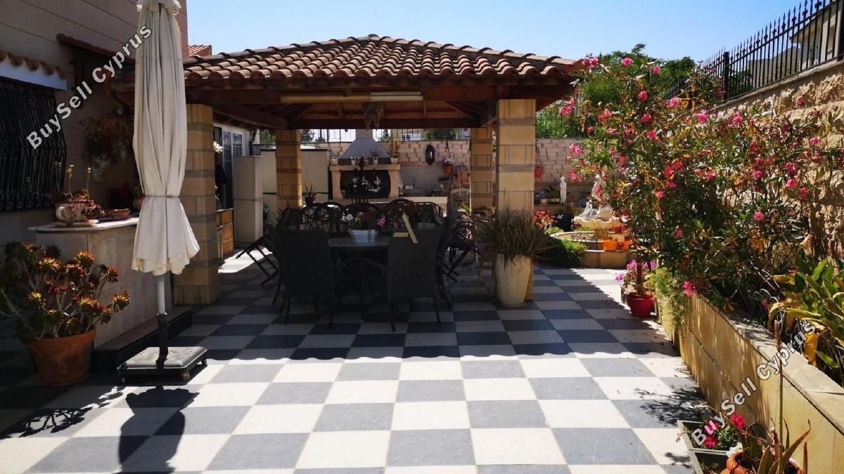 6 Bedroom Detached house for sale in Aglantzia, Nicosia: https://www.buysellcyprus.com/property-for-sale/nicosia/aglantzia/6-bed-detached-house-for-sale-aglantzia-nicosia-1796666.html (www.buysellcyprus.com)