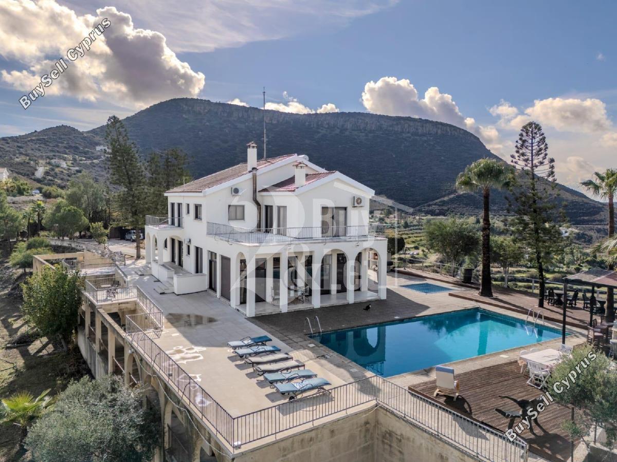 7 Bedroom Detached house to rent in Foinikaria, Limassol: https://www.buysellcyprus.com/property-for-rent/limassol/foinikaria/7-bed-detached-house-to-rent-foinikaria-limassol-1797614.html (www.buysellcyprus.com)