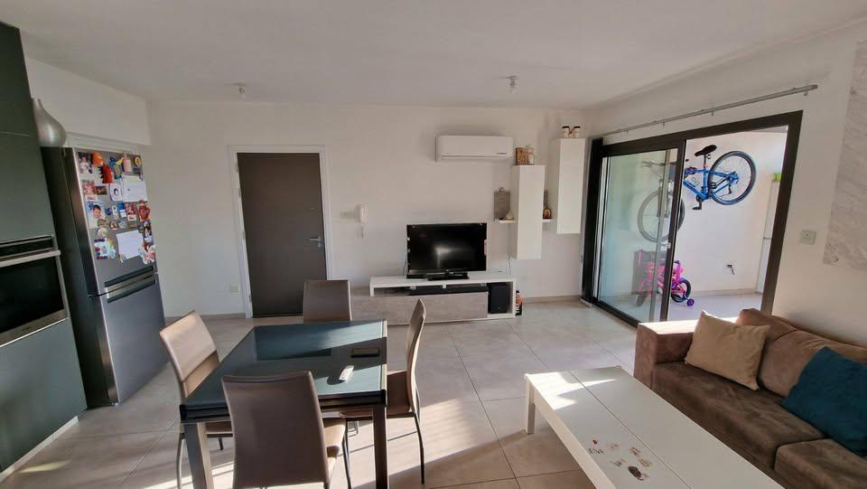 2 bedroom apartment for sale 84m2: https://www.facebook.com/marketplace/item/9660408190745430 (www.facebook.com)