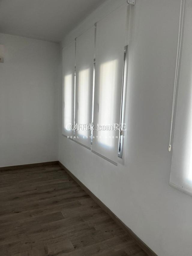 Three-Bedroom House in Egκomi: https://www.offer.com.cy/en/three-bedroom-house-in-egκomi/21-816636/ (www.offer.com.cy)