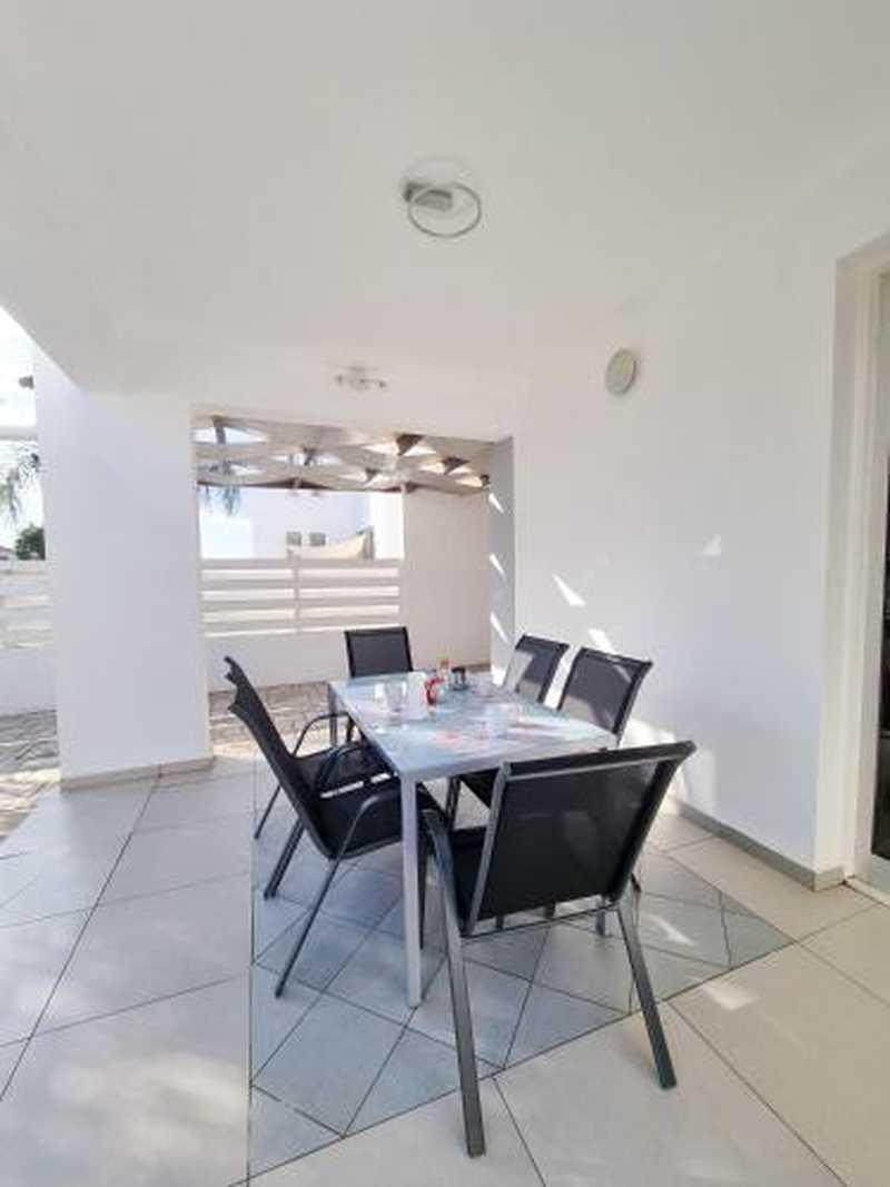 Beach villa with private pool and bbq: https://www.bazaraki.com/adv/5786288_beach-villa-with-private-pool-and-bbq (www.bazaraki.com)