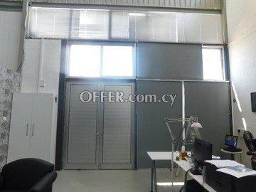 Large Warehouse Of 200 Sq.M. In Latsia: https://www.offer.com.cy/en/large-warehouse-of-200-sq-m-in-latsia/21-629590/ (www.offer.com.cy)
