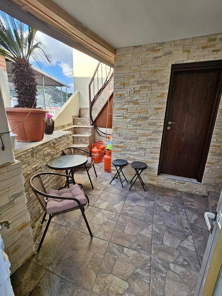 2 Bedroom semi-detached for sale or  rent: https://www.facebook.com/marketplace/item/1202297171429856 (www.facebook.com)