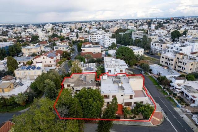Two storey house in Kaimakli Nicosia: https://www.offer.com.cy/en/two-storey-house-in-kaimakli-nicosia/21-811645/ (www.offer.com.cy)