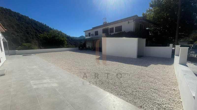  3-bedroom detached house to rent: https://www.bazaraki.com/adv/5796222_3-bedroom-detached-house-to-rent (www.bazaraki.com)
