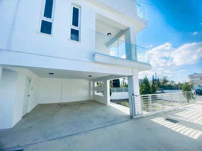 3-bedroom semi-detached for sale: https://www.bazaraki.com/adv/5766588_3-bedroom-semi-detached-for-sale (www.bazaraki.com)