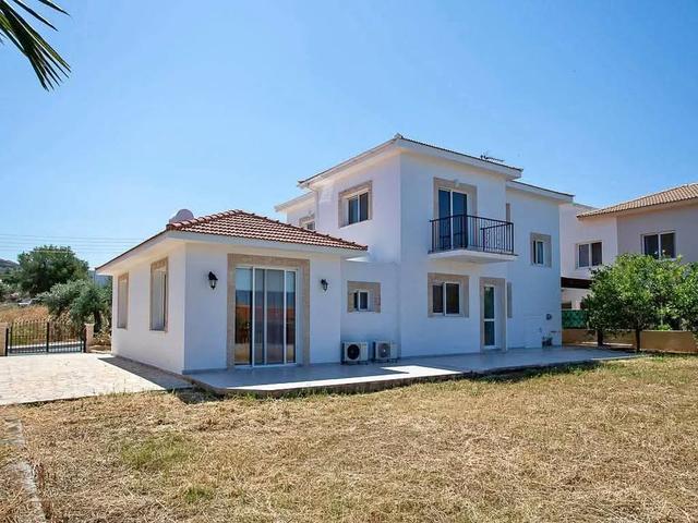Four bedroom house in Argaka Polis Pafos for sale: https://www.facebook.com/marketplace/item/2134499610365469 (www.facebook.com)
