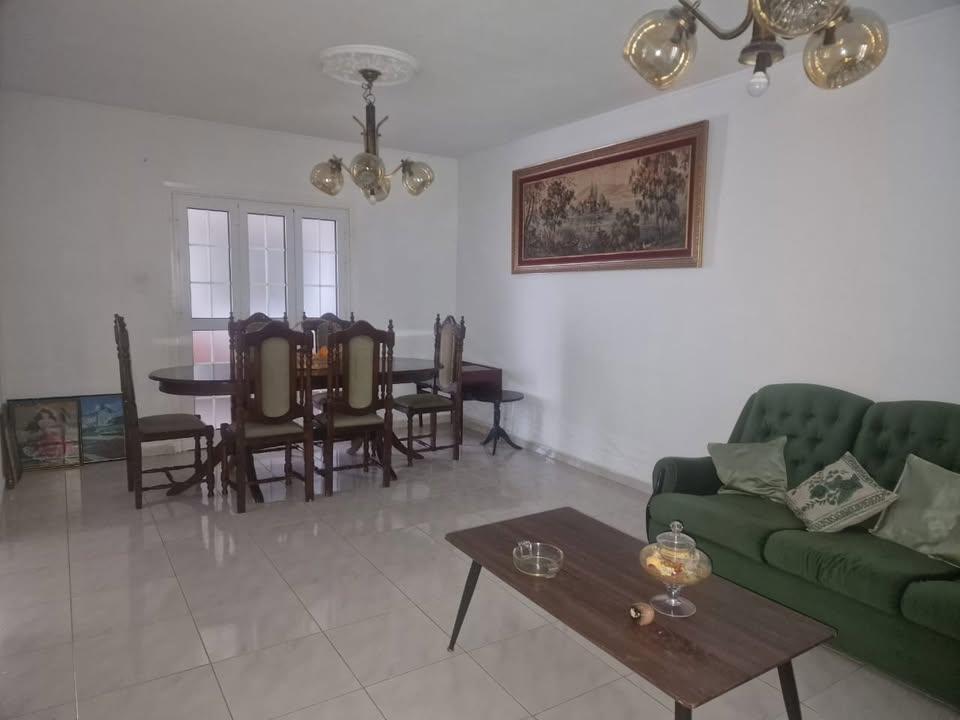 3 Beds 3 Baths House: https://www.facebook.com/marketplace/item/3675489166082502 (www.facebook.com)