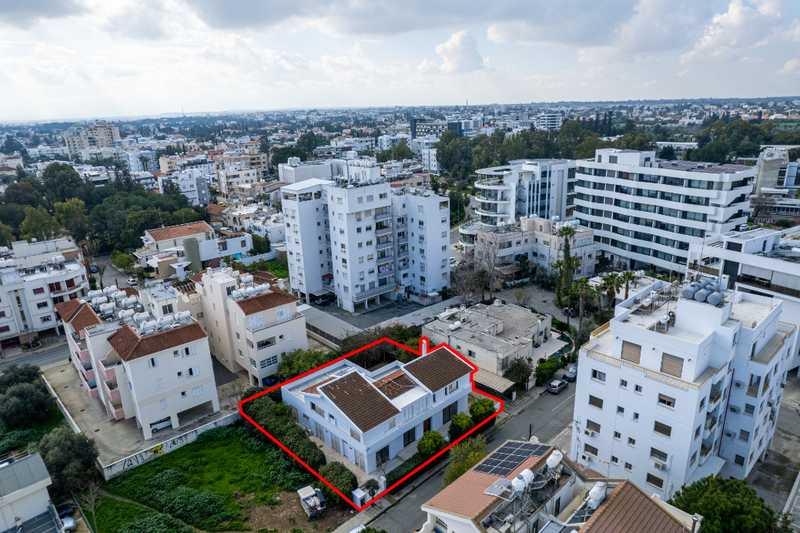 6-bedroom semi-detached for sale: https://www.bazaraki.com/adv/5799743_6-bedroom-semi-detached-for-sale (www.bazaraki.com)