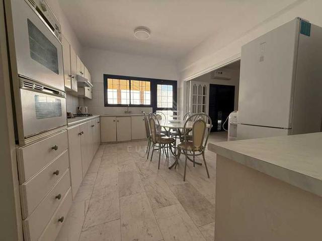 3-bedroom apartment to rent: https://www.bazaraki.com/adv/5787025_3-bedroom-apartment-to-rent (www.bazaraki.com)