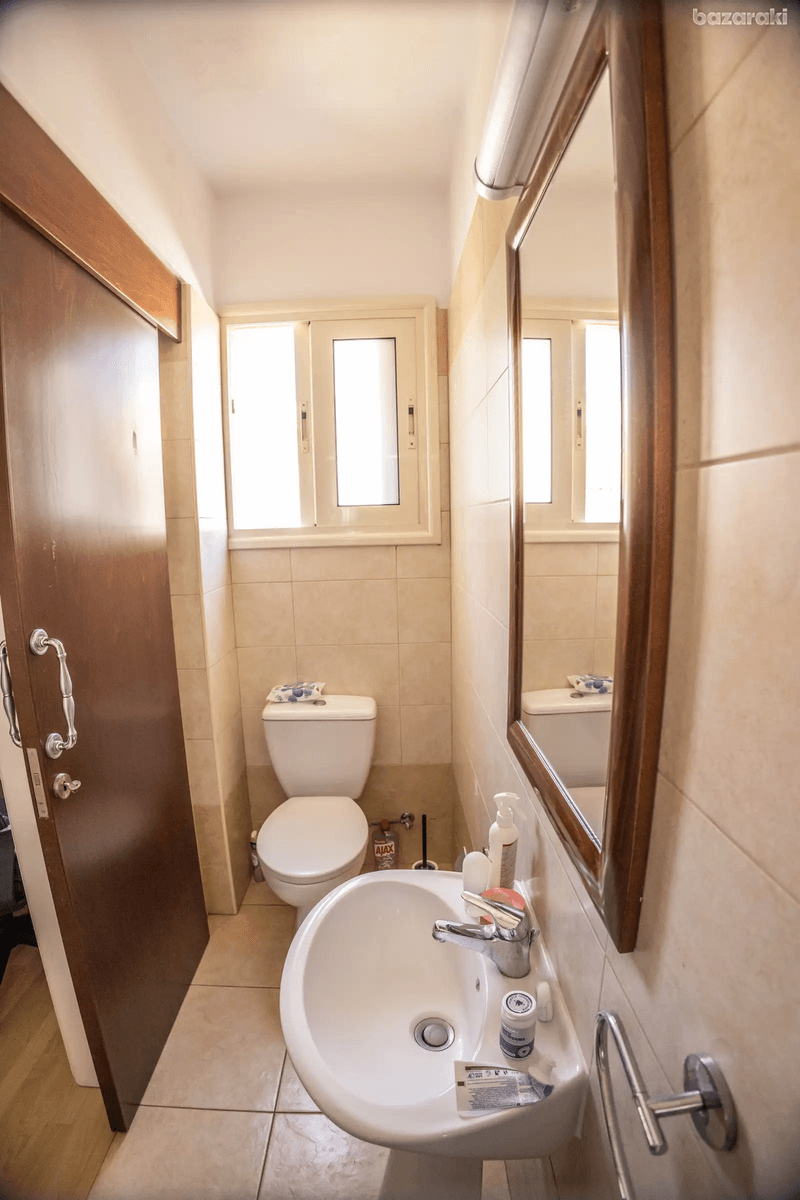 2-bedroom apartment to rent: https://www.bazaraki.com/adv/5795063_2-bedroom-apartment-to-rent (www.bazaraki.com)