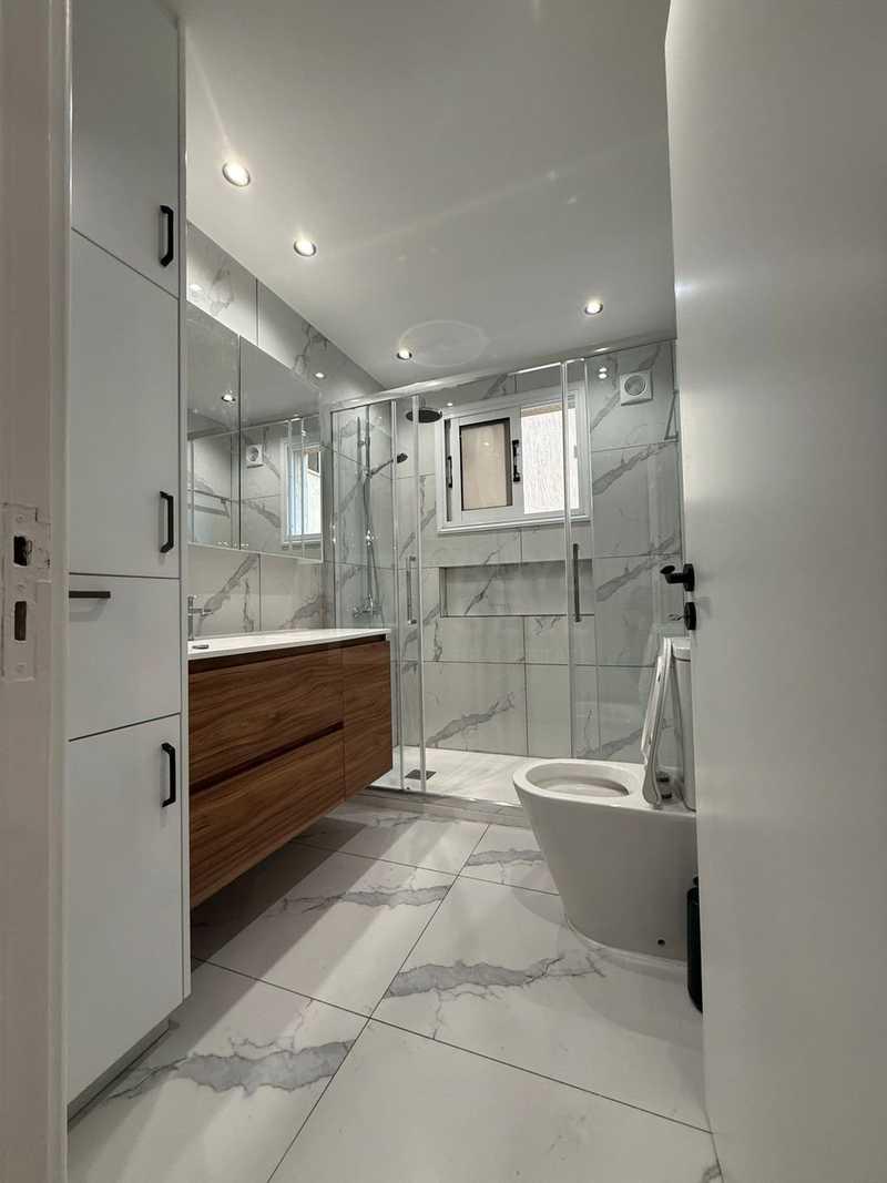 2-bedroom apartment to rent: https://www.bazaraki.com/adv/5795210_2-bedroom-apartment-to-rent (www.bazaraki.com)